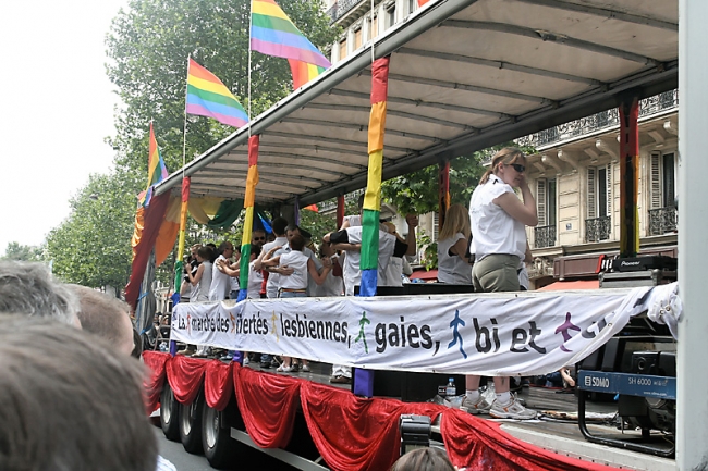 GayPrideParis2006-004