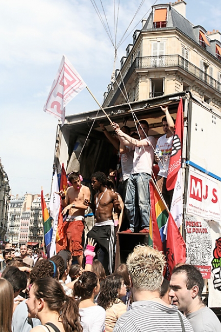 GayPrideParis2006-037
