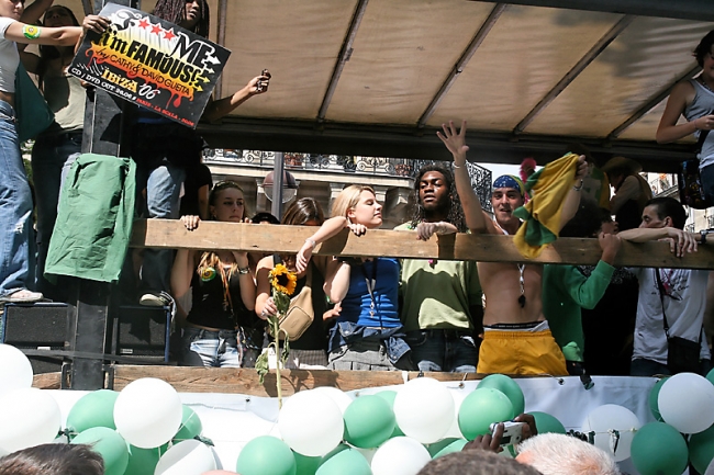 GayPrideParis2006-046