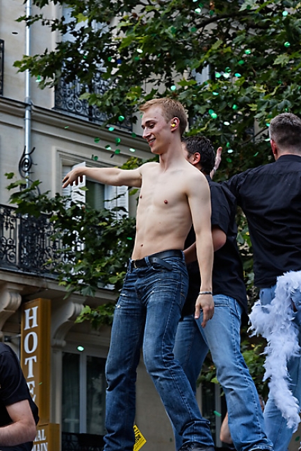 Gay-Pride-Paris-2008-197