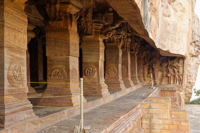 Badami-084