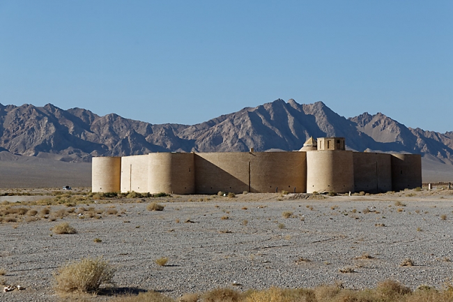 Mehriz-Caravansérail-002