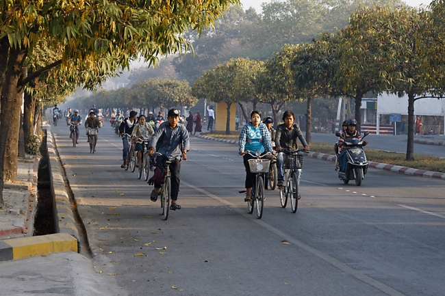 Mandalay-divers-016