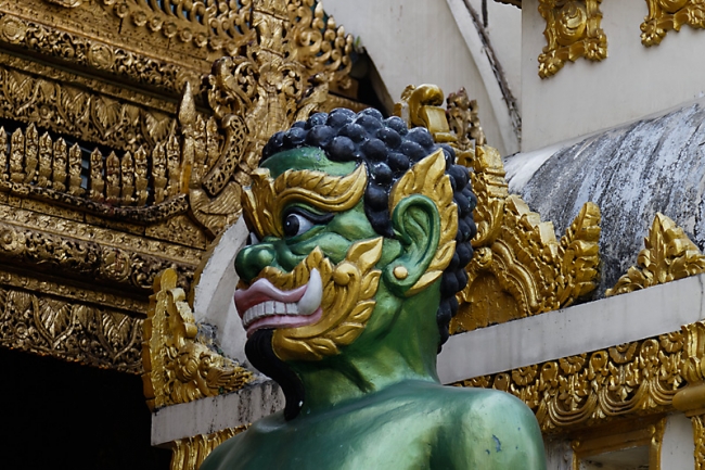 Yangon-Shwedagon-008