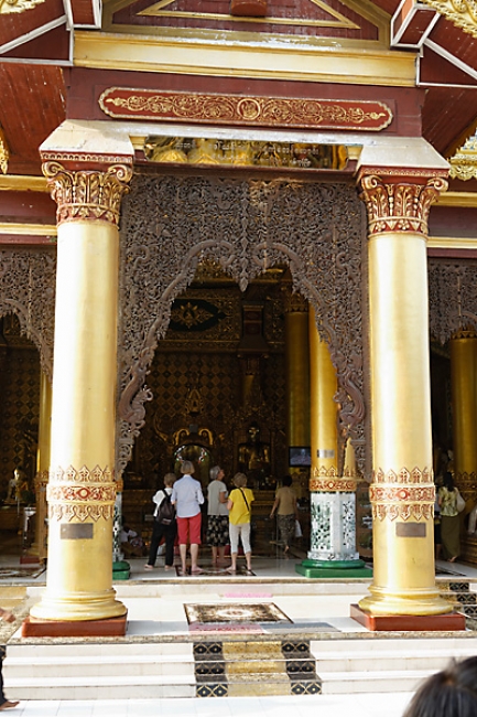 Yangon-Shwedagon-018