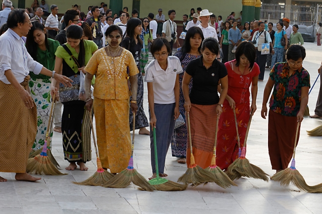 Yangon-Shwedagon-093