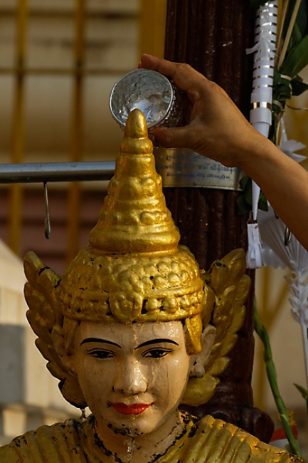 Yangon-Shwedagon-097
