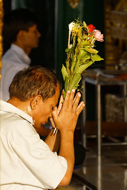 Yangon-Shwedagon-110