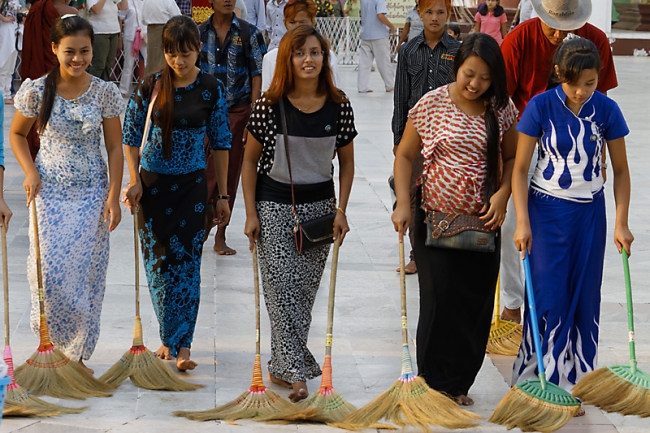 Yangon-Shwedagon-120