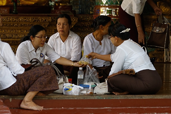 Yangon-Shwedagon-135