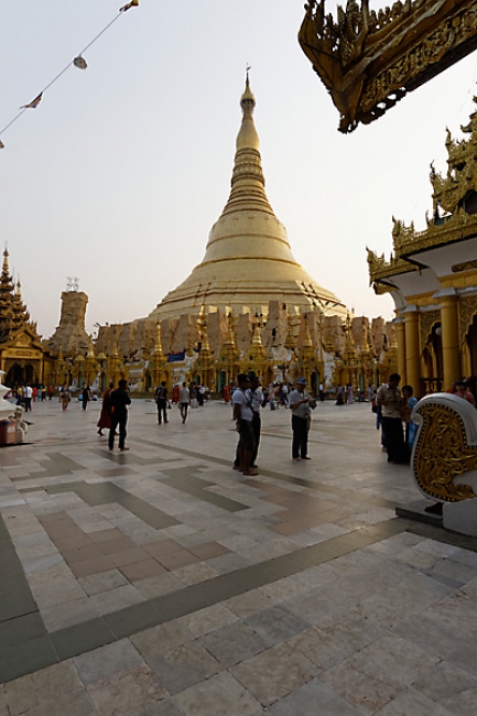 Yangon-Shwedagon-180