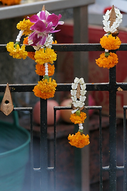 04-Bangkok-Erawan-Shrine-011