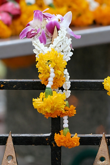 04-Bangkok-Erawan-Shrine-012