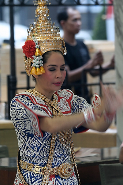 04-Bangkok-Erawan-Shrine-017