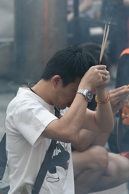 04-Bangkok-Erawan-Shrine-019
