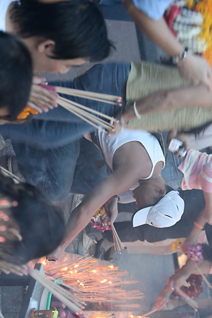 04-Bangkok-Erawan-Shrine-032